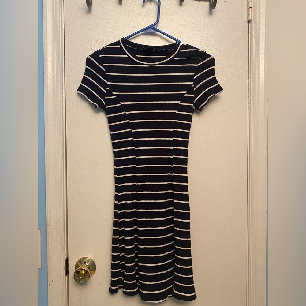 •blue and white stripped dress•